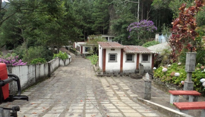 Imobiliarias em Teresopolis MP Imóveis-Belíssimo sítio a venda ou locação no Jacarandá (SUSPENSO)
