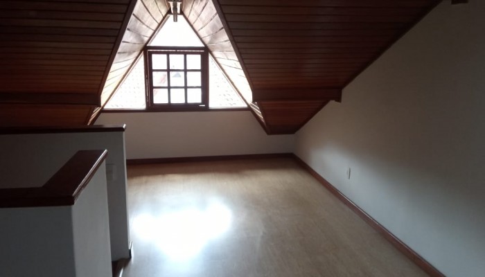 Imobiliarias em Teresopolis MP Imóveis-Casa duplex geminada em condomínio a venda na Ermitage